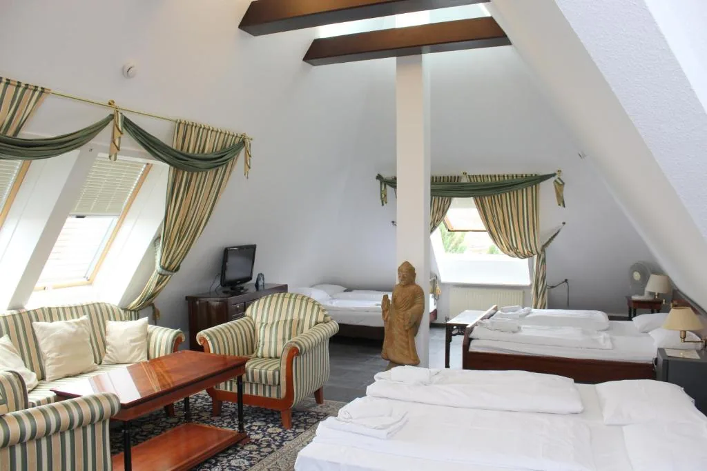Hotel Astoria am Urachplatz — Foto 6
